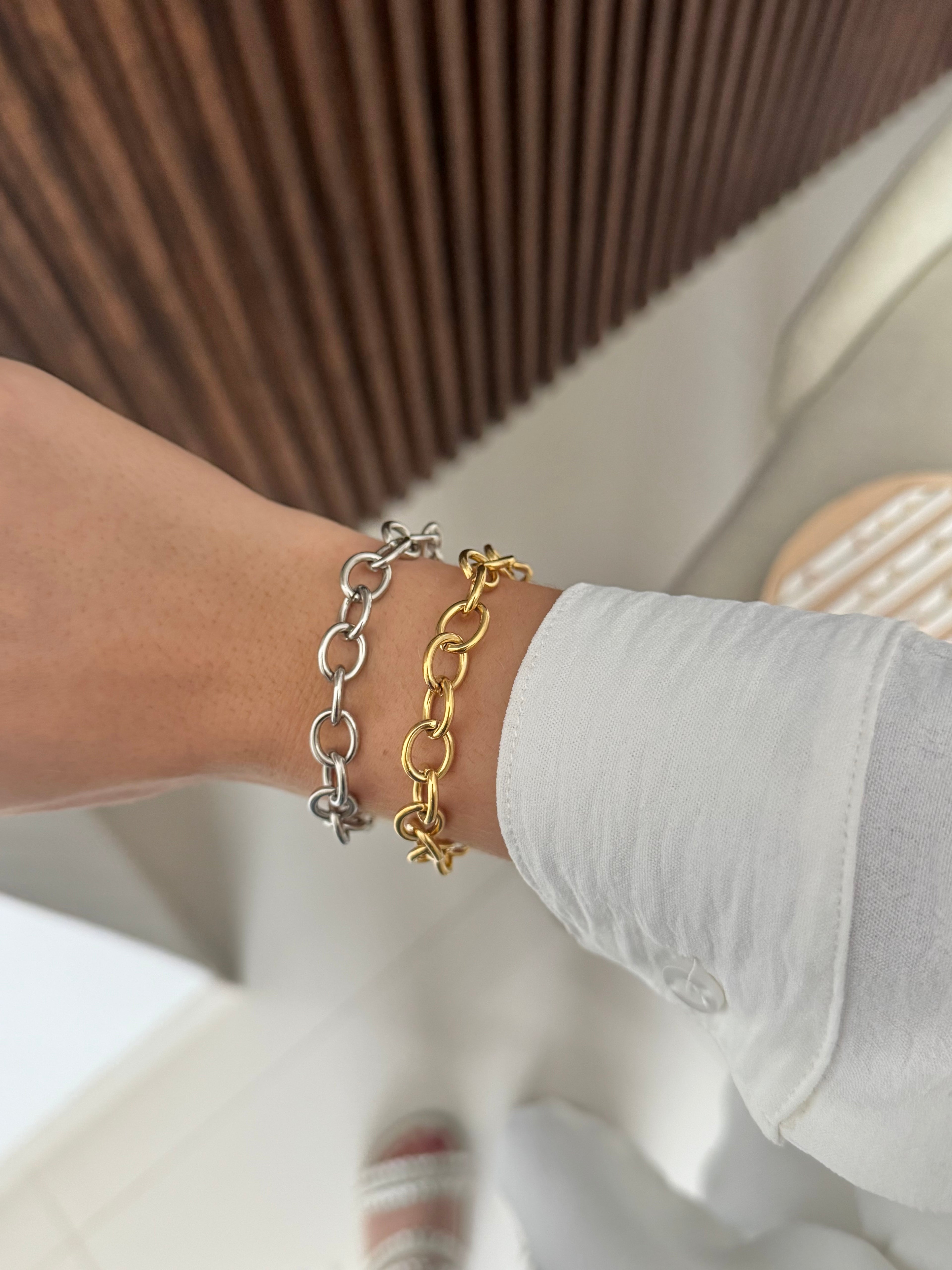 Pulsera eslabones (disponible plateada)