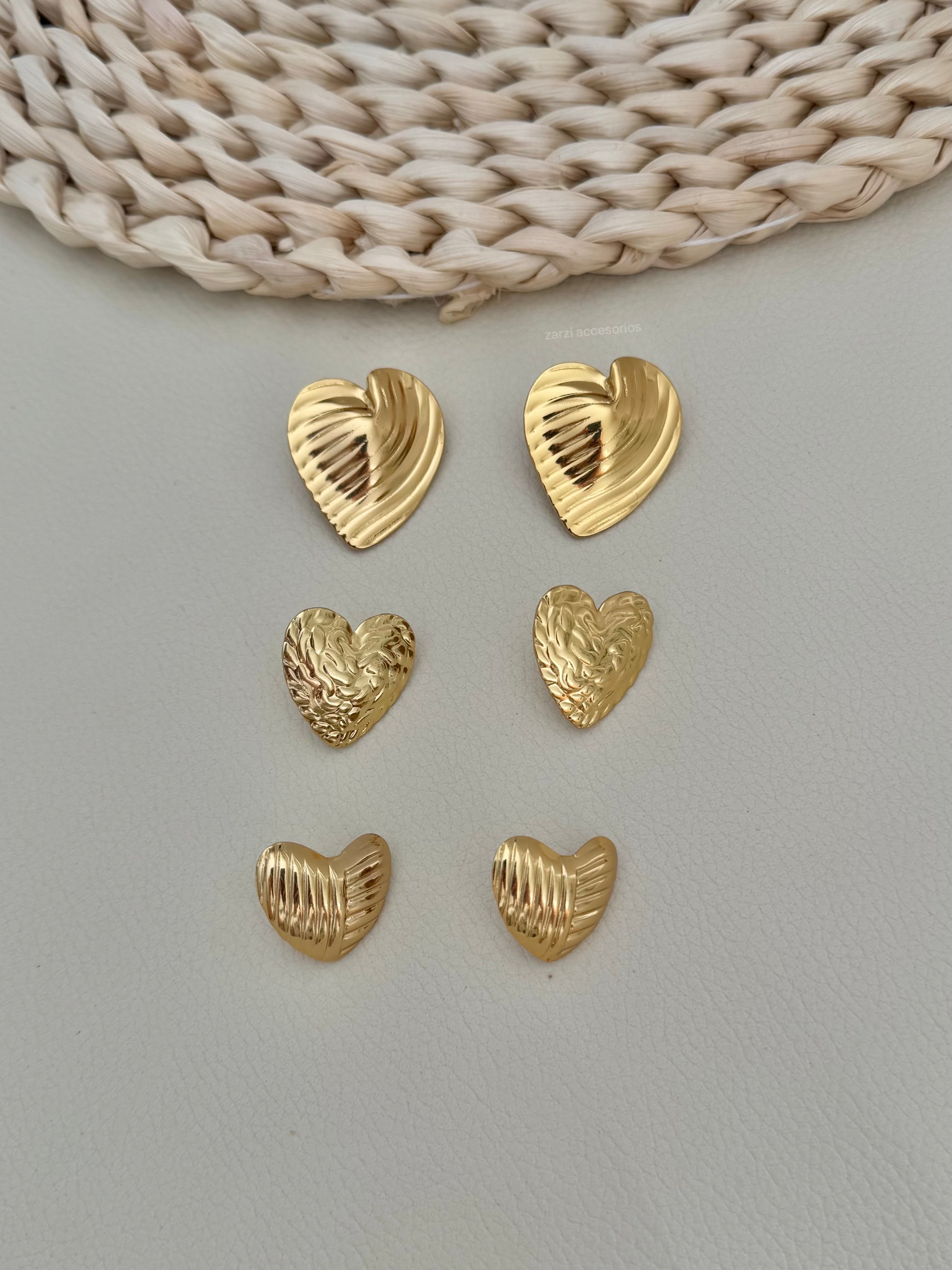 Aretes corazón (c/par)